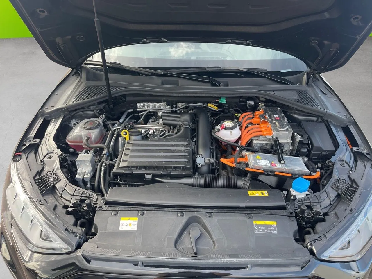 Vehicle image 17