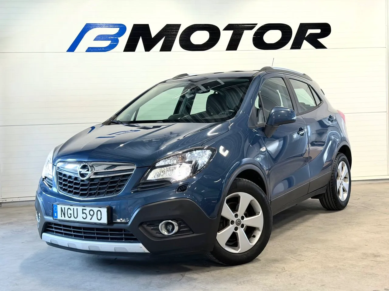 Vehicle image 3