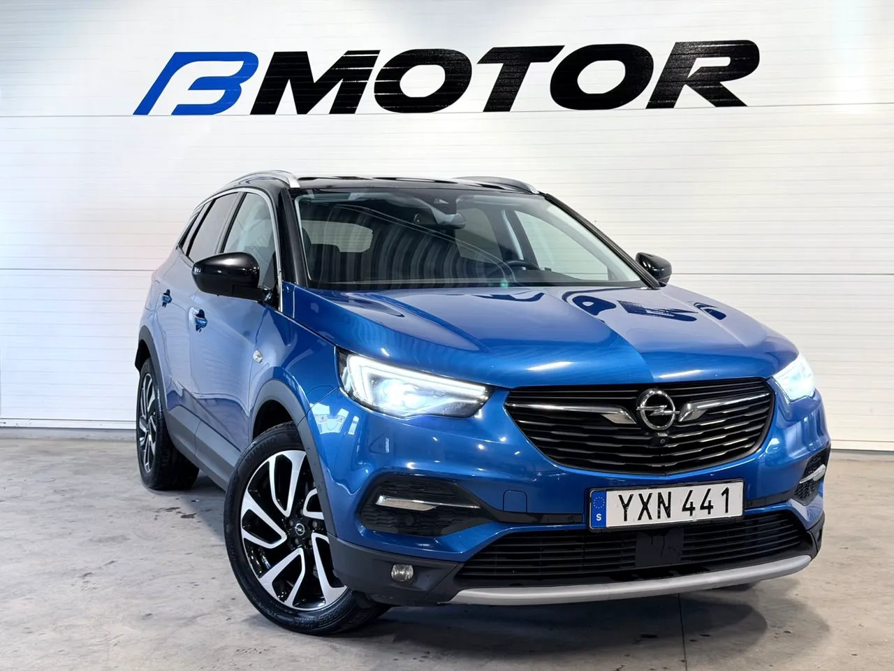Vehicle image 2