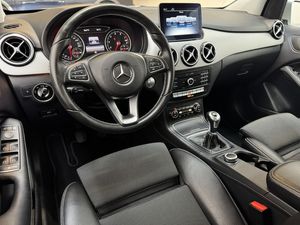 Mercedes B180 bild 8