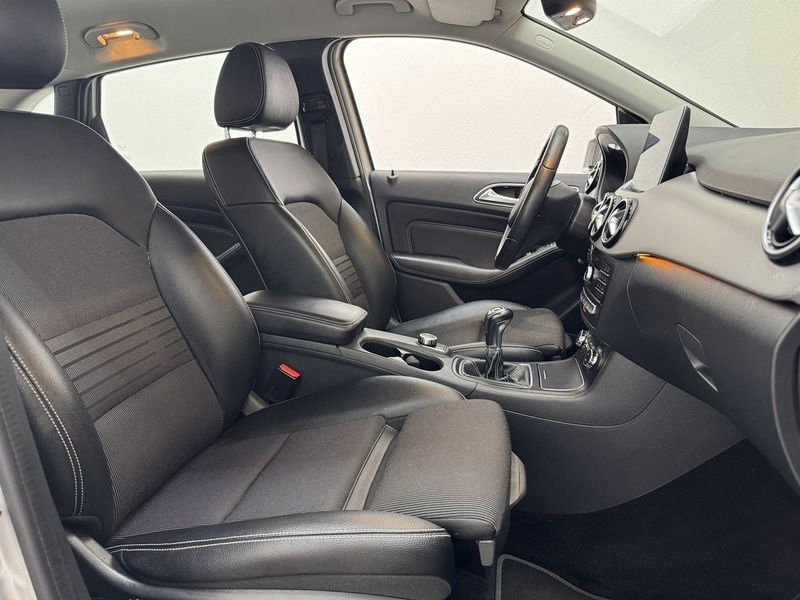 Mercedes B180 bild 16