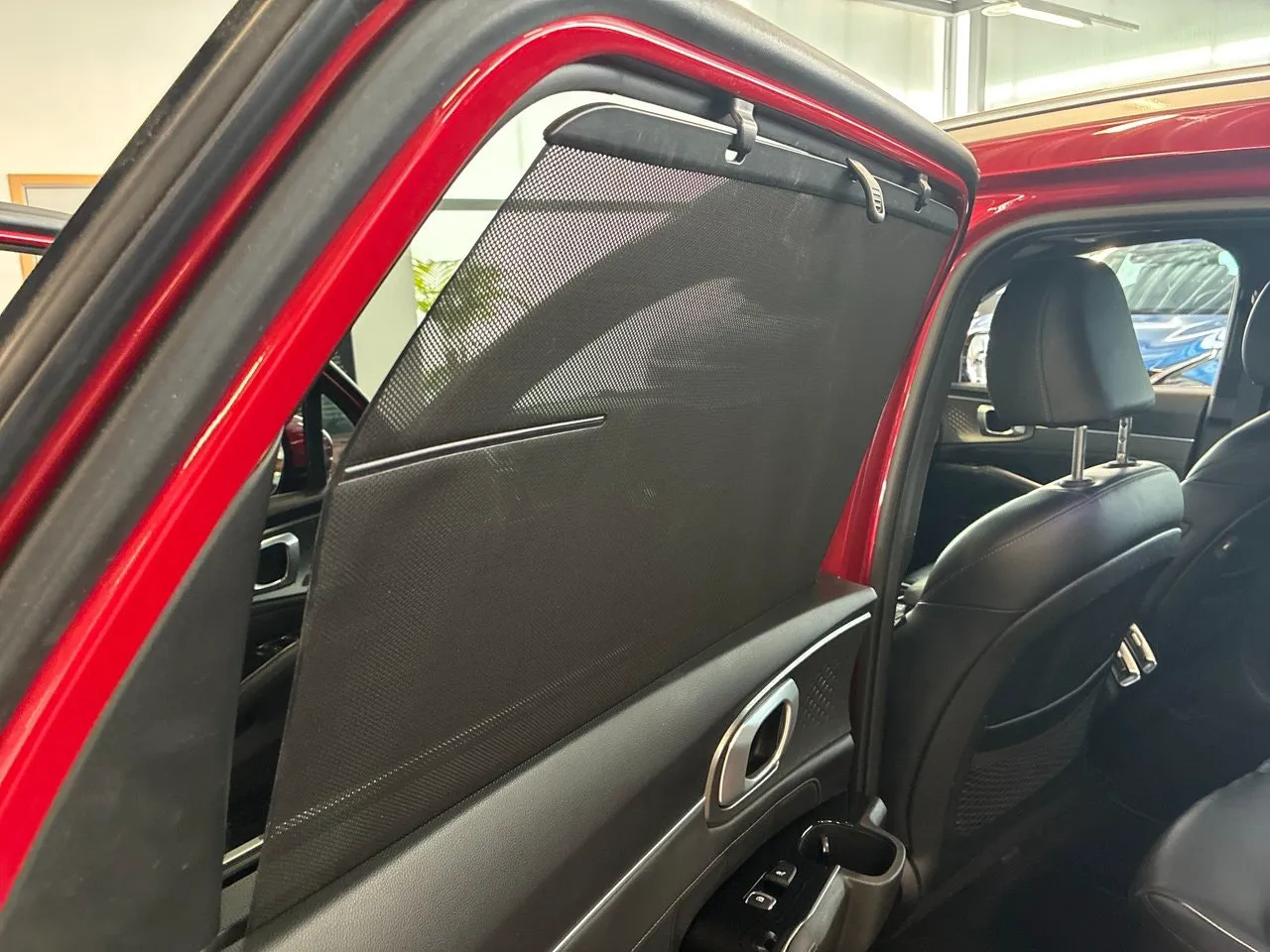 Vehicle image 18