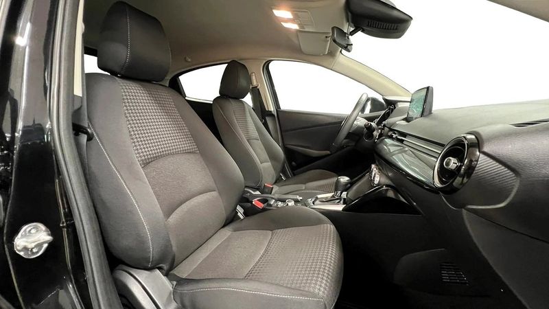 Mazda 2 bild 14