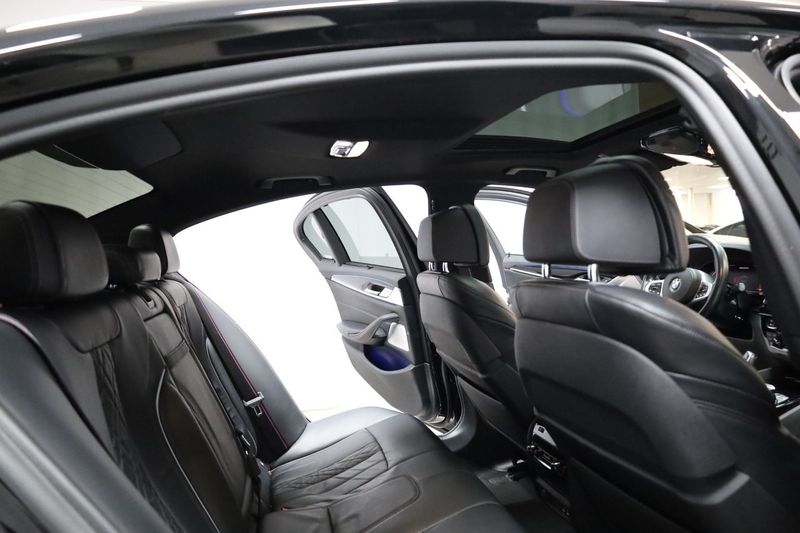 BMW M550 bild 17