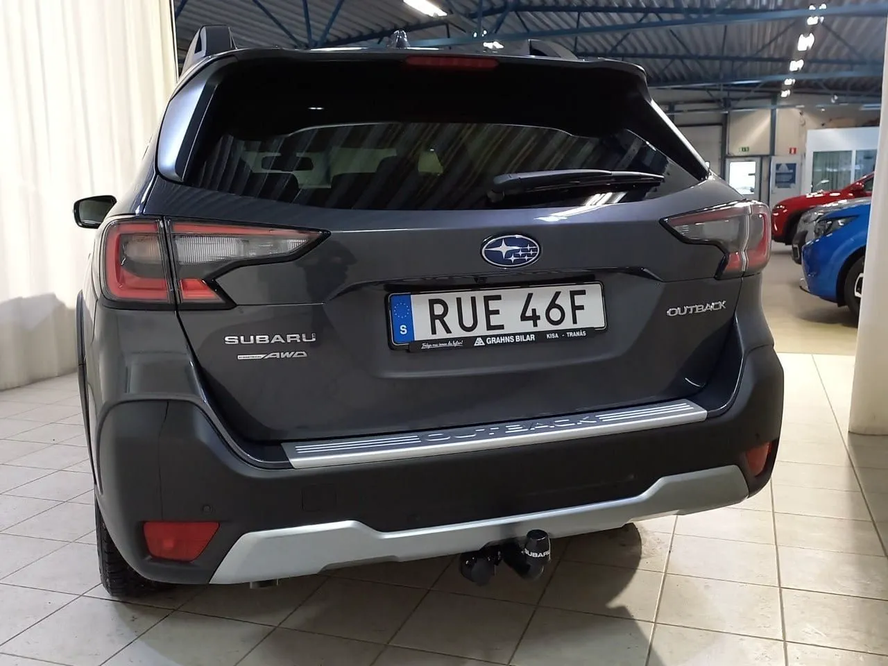 Vehicle image 4
