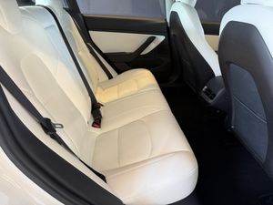 Tesla Model 3 bild 9