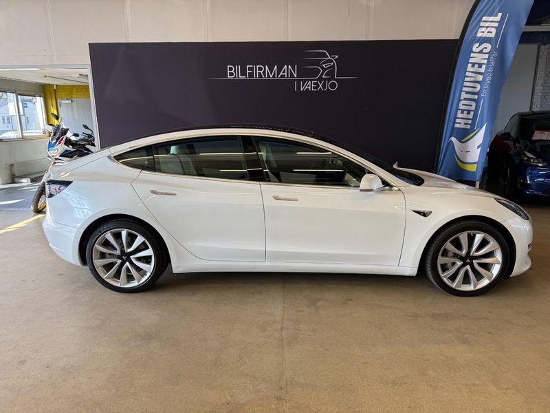 Tesla Model 3 bild 3