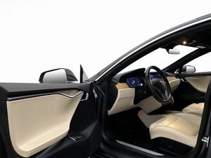Tesla Model S bild 9