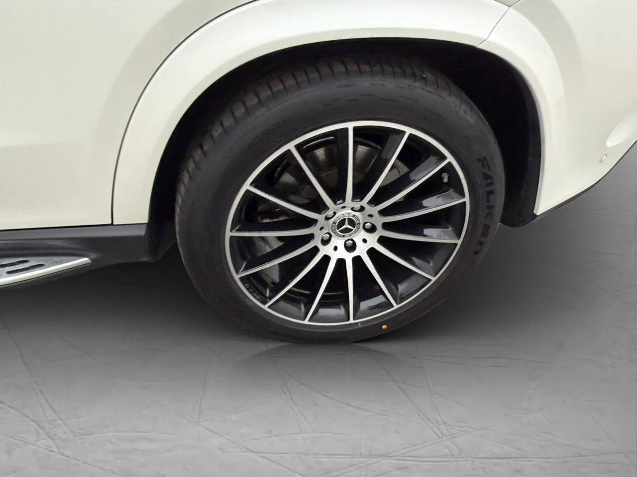 Vehicle image 20
