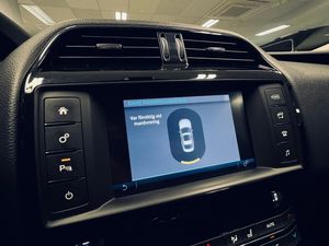 Jaguar XE bild 24