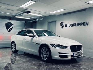 Jaguar XE bild 2