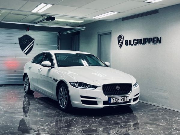 Jaguar XE 20d 180hk Spirit Edition|D-värmare|Automat|Rattvärmare| - 2018