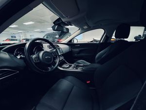 Jaguar XE bild 10
