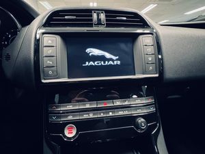 Jaguar XE bild 18