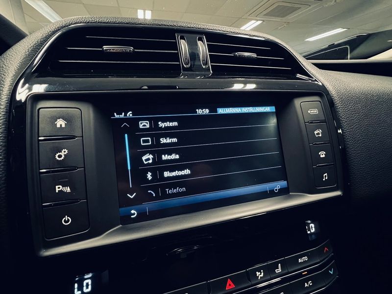 Jaguar XE bild 25