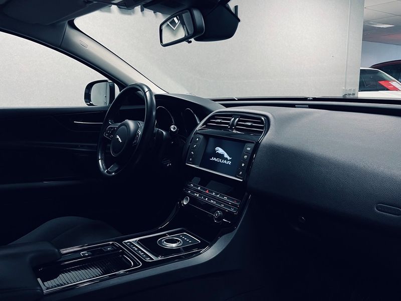 Jaguar XE bild 13