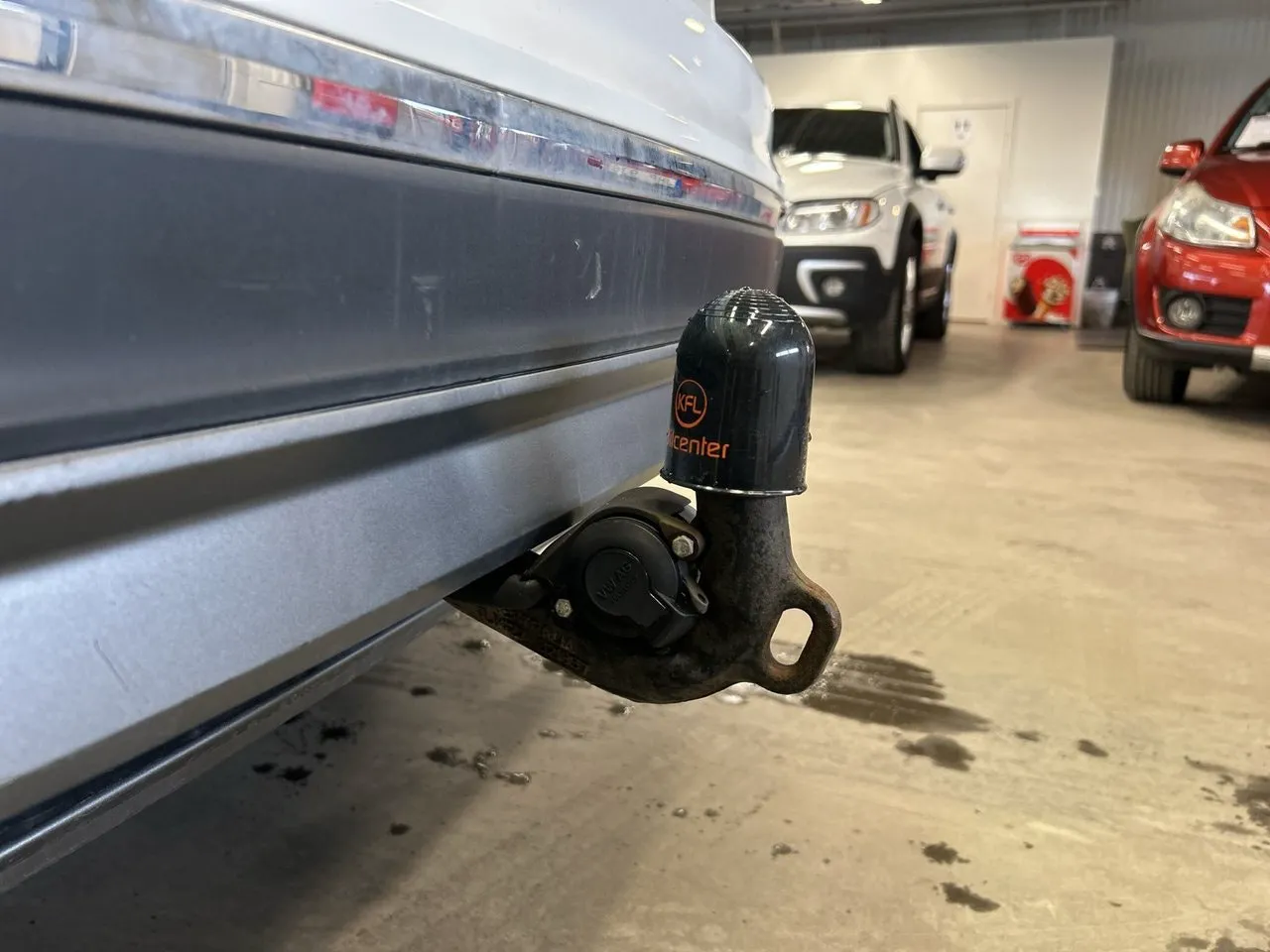 Vehicle image 18