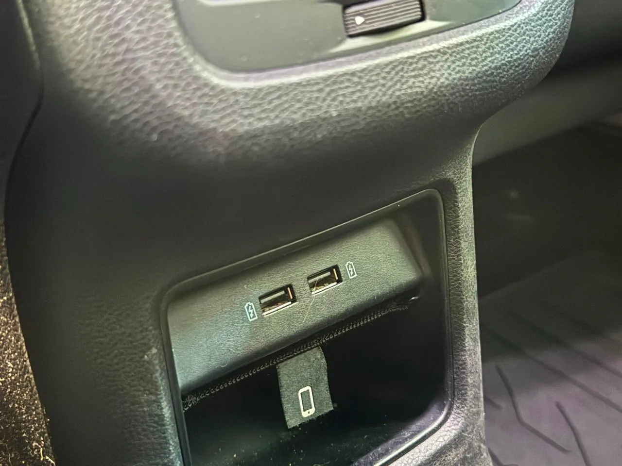 Vehicle image 29