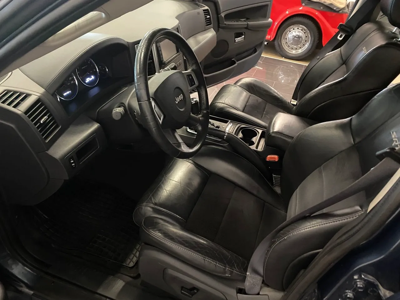 Vehicle image 13