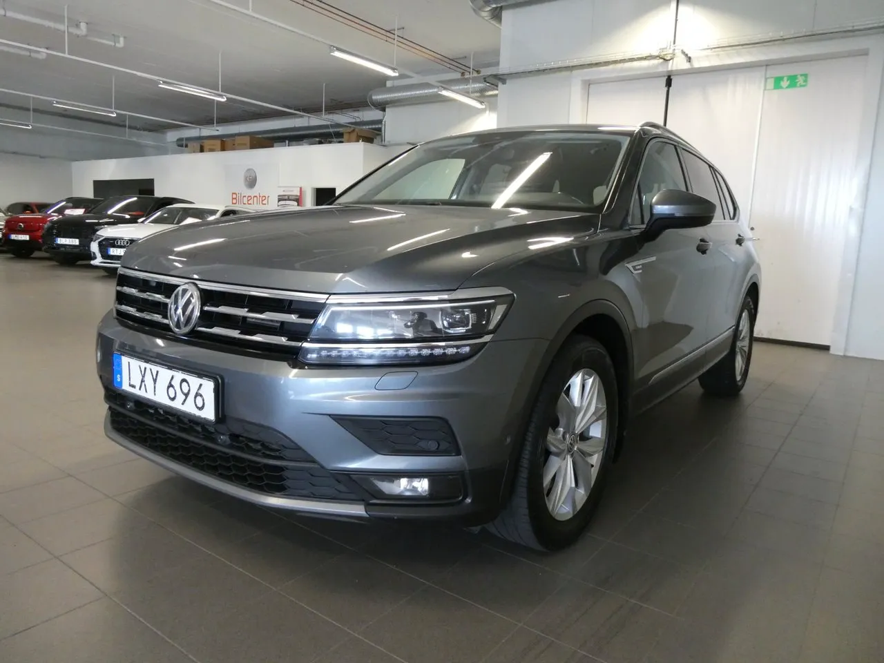 Vehicle image 8