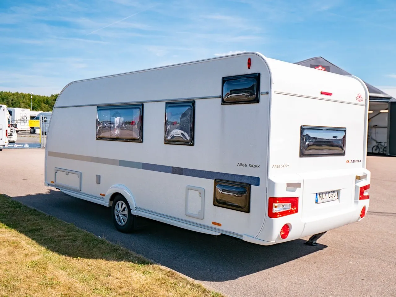 Vehicle image 23