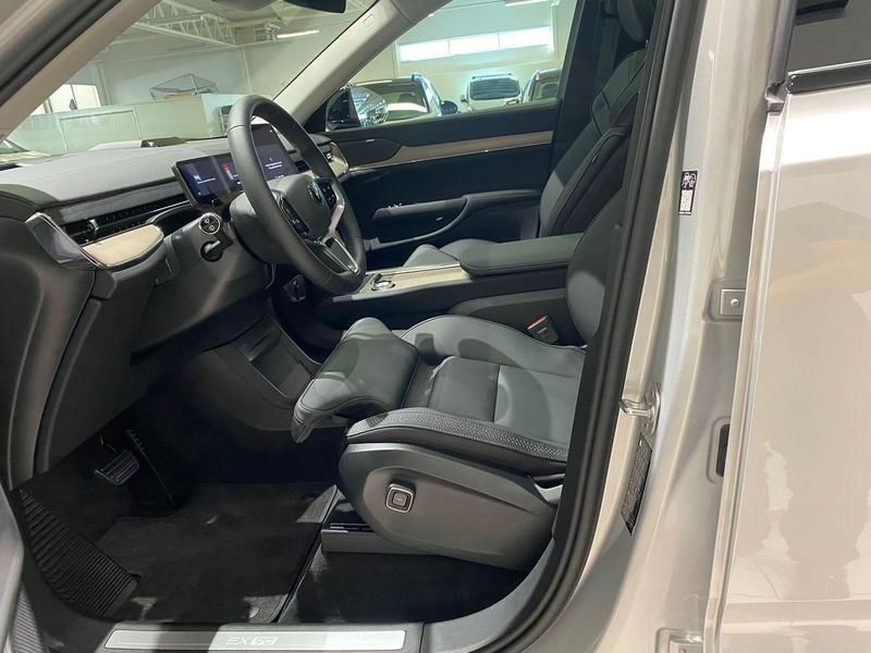 Volvo EX90 bild 16