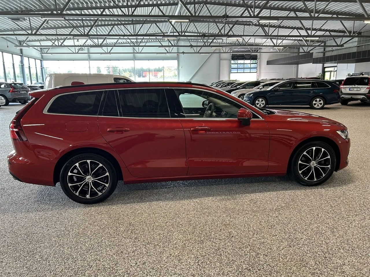 Vehicle image 6