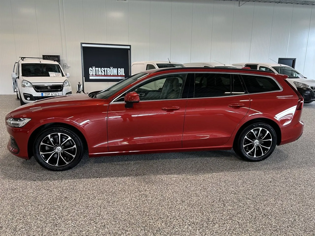 Vehicle image 8