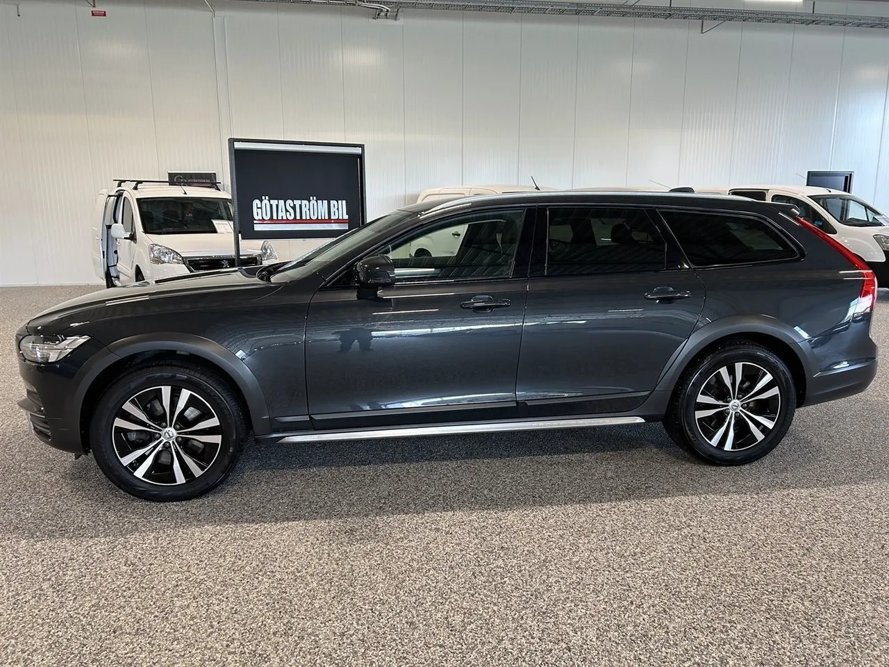 Vehicle image 8
