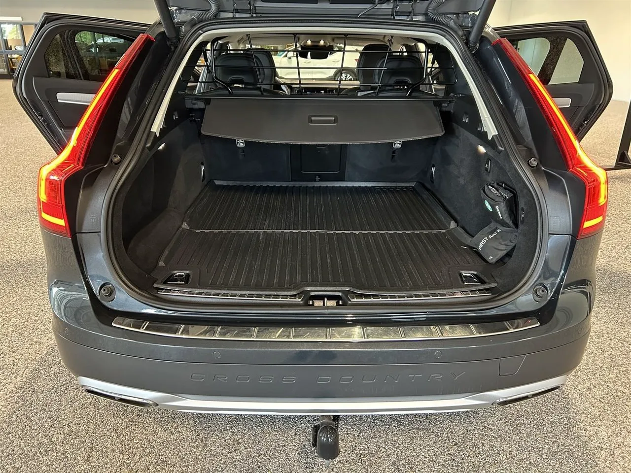 Vehicle image 14