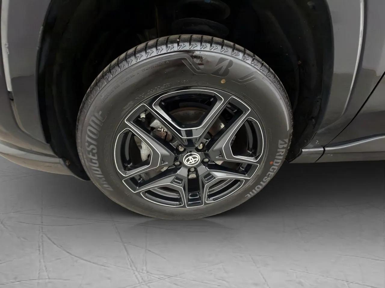 Vehicle image 30
