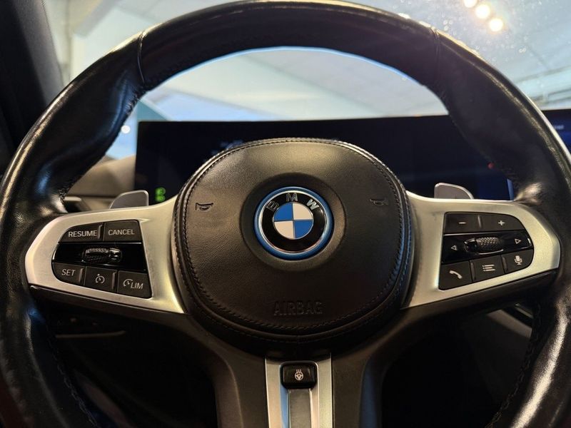 BMW 330 bild 12