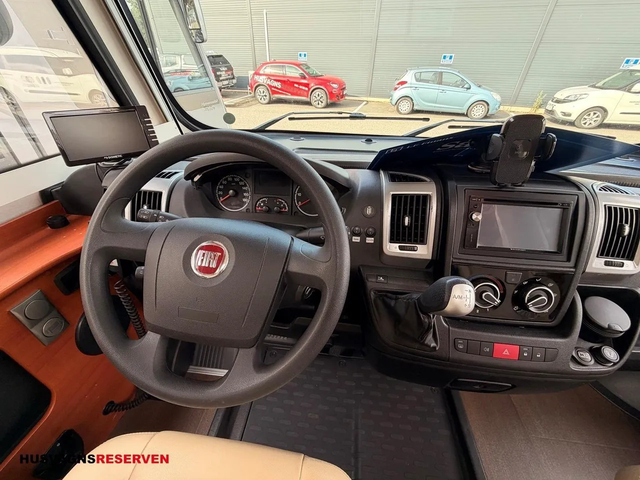 Vehicle image 21