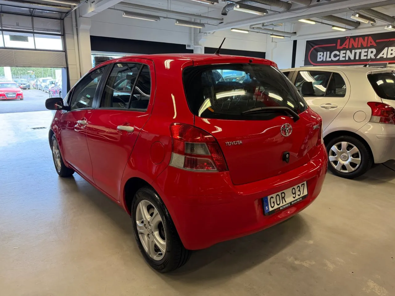 Vehicle image 6