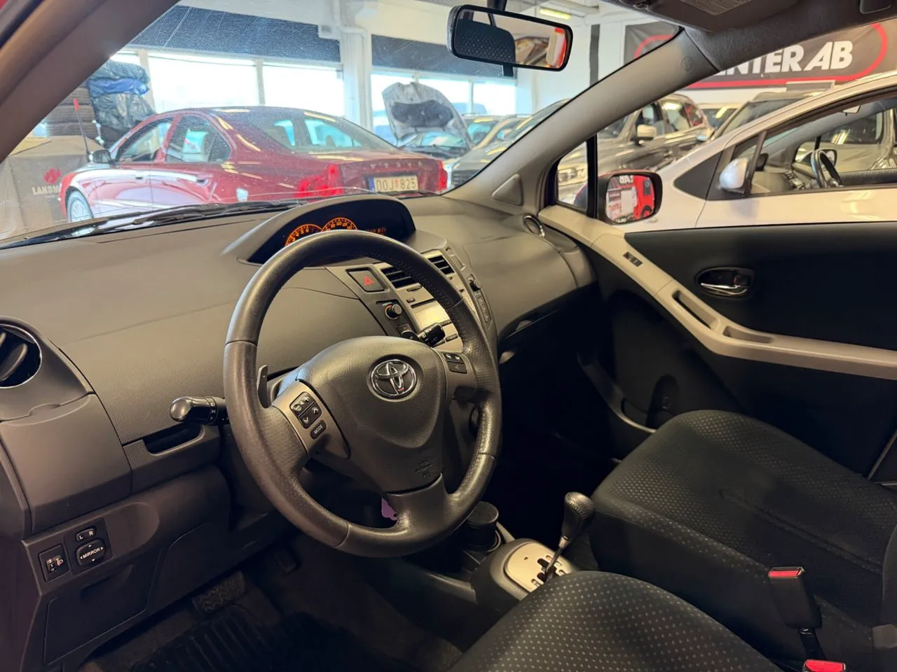 Vehicle image 9
