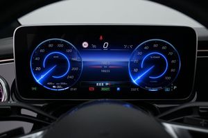 Mercedes EQE300 bild 8