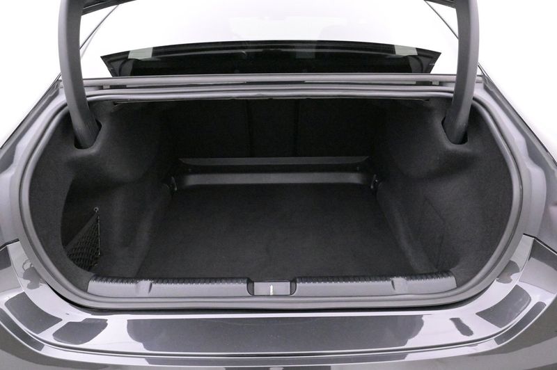 Mercedes EQE300 bild 23