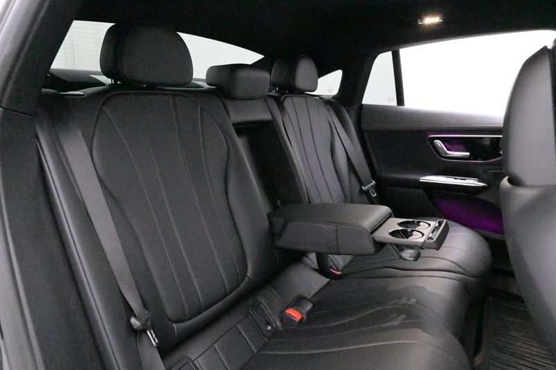 Mercedes EQE300 bild 21