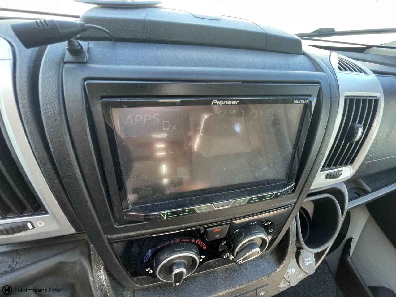 Vehicle image 21