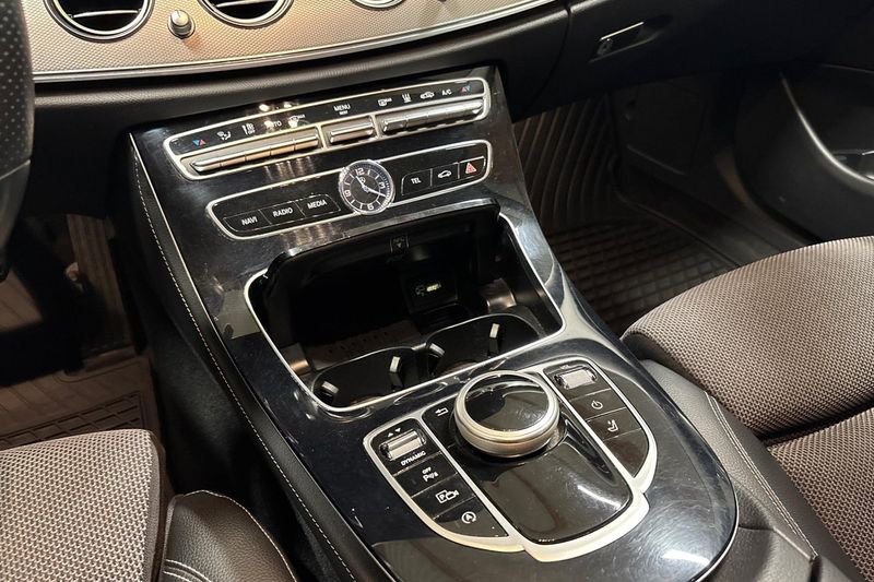 Mercedes E220 bild 16