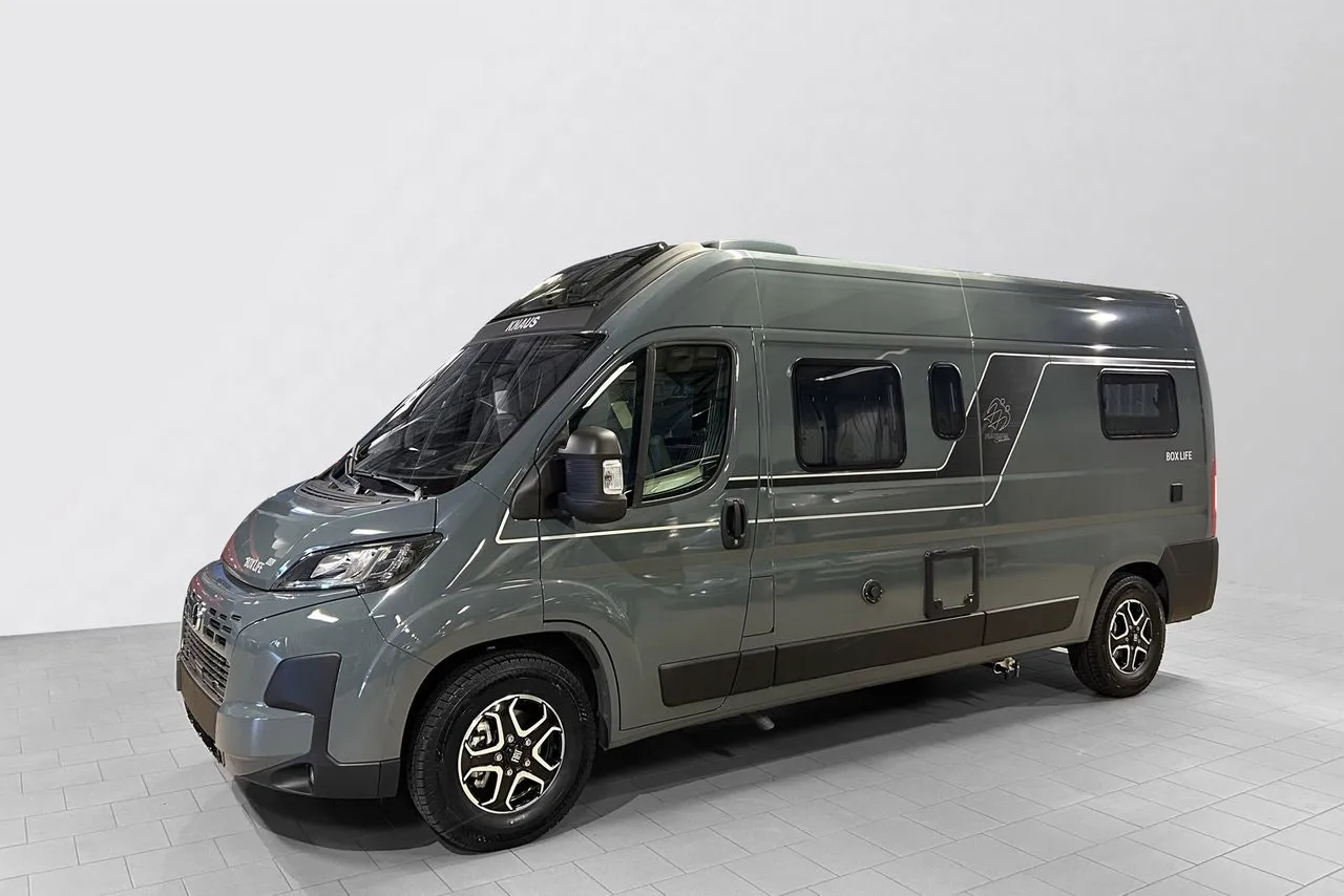 Vehicle image 34