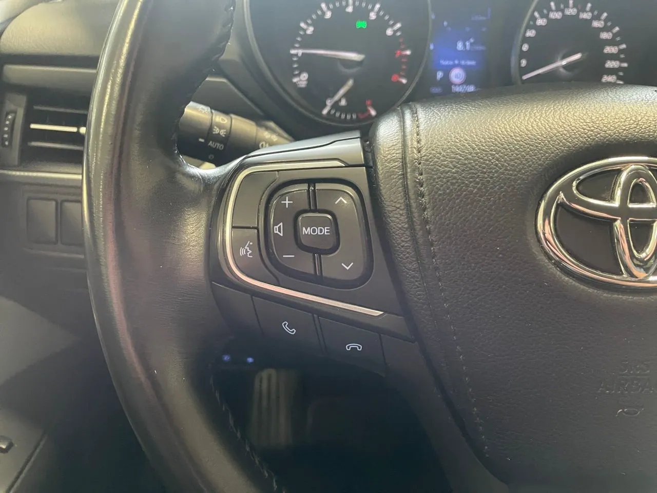 Vehicle image 18