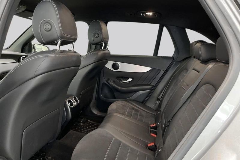 Mercedes GLC220 bild 9