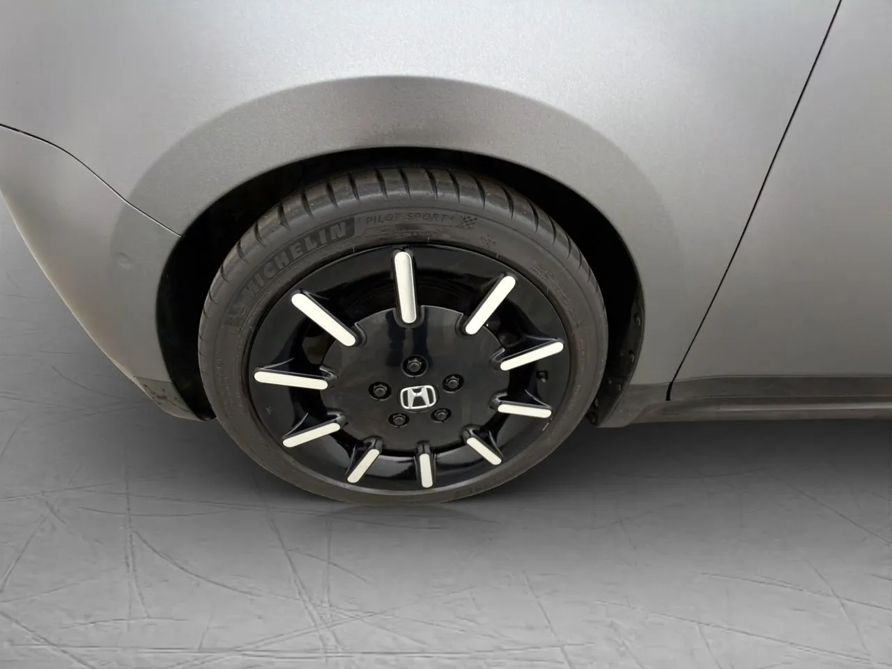 Vehicle image 31
