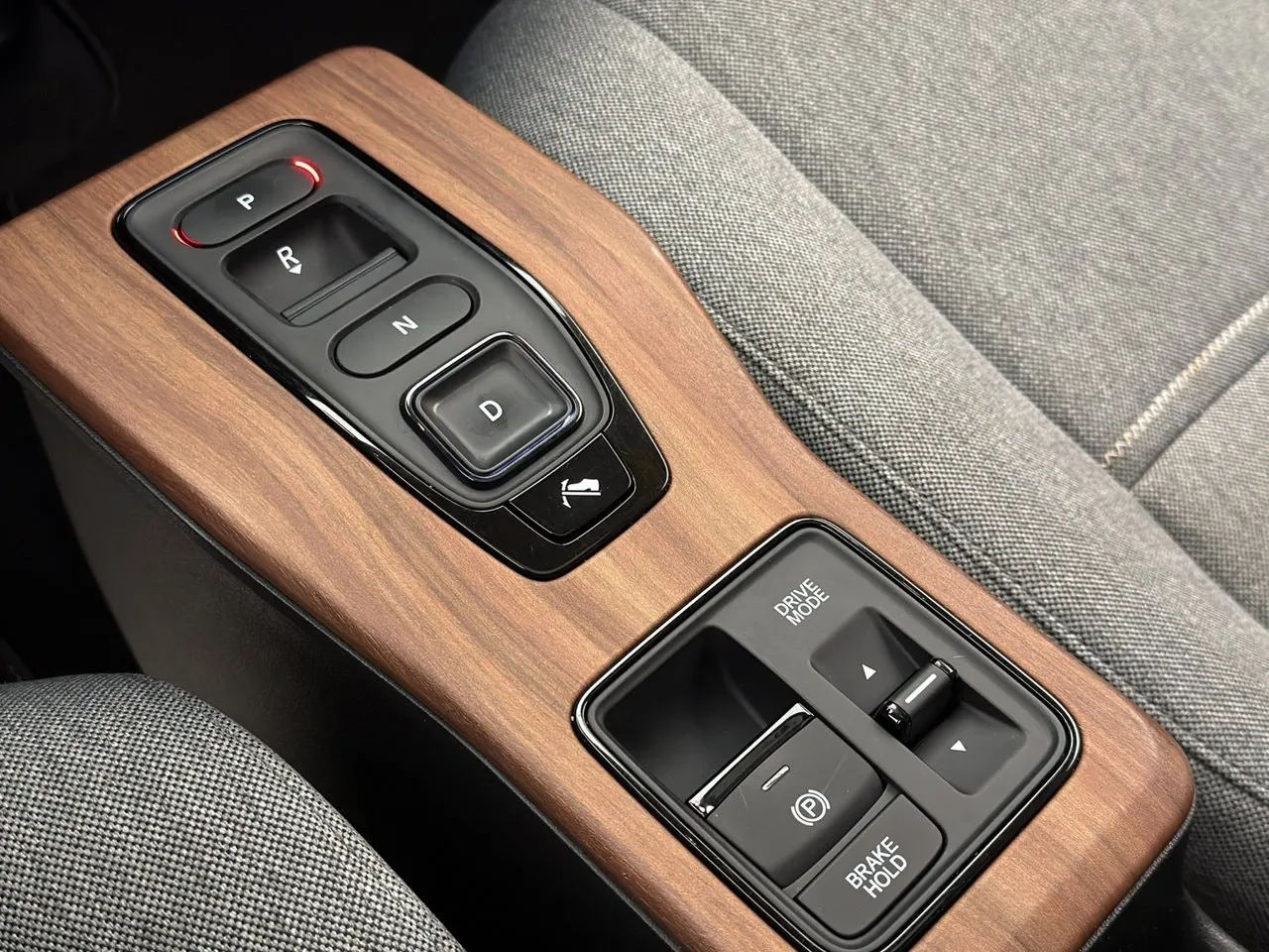 Vehicle image 26