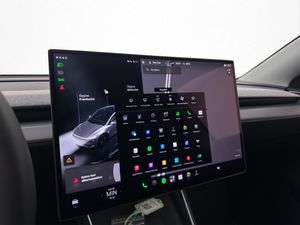 Tesla Model Y bild 23