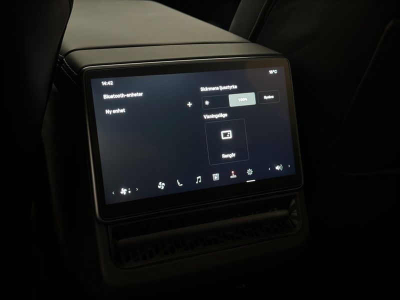 Tesla Model Y bild 33