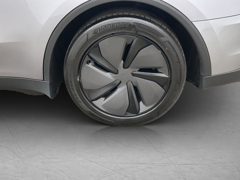Tesla Model Y bild 35
