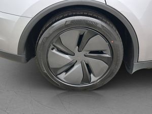 Tesla Model Y bild 36