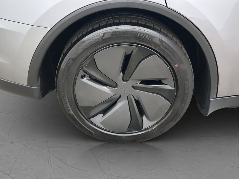 Tesla Model Y bild 36